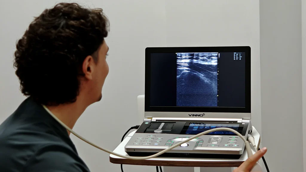 Ecografía musculoesquelética en consulta en ADH Clinic